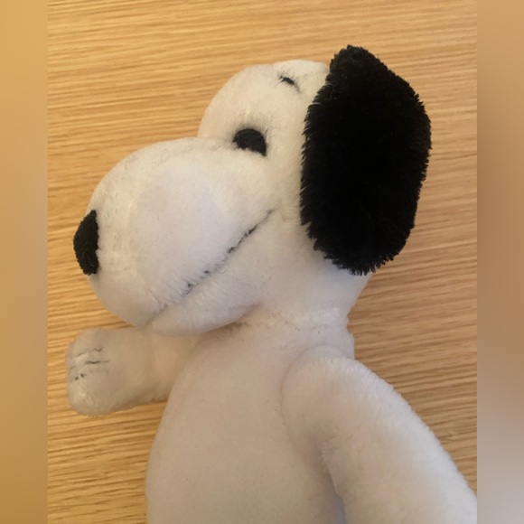 Vintage 1968 Peanuts Snoopy Plush Doll - Picture 2 of 6